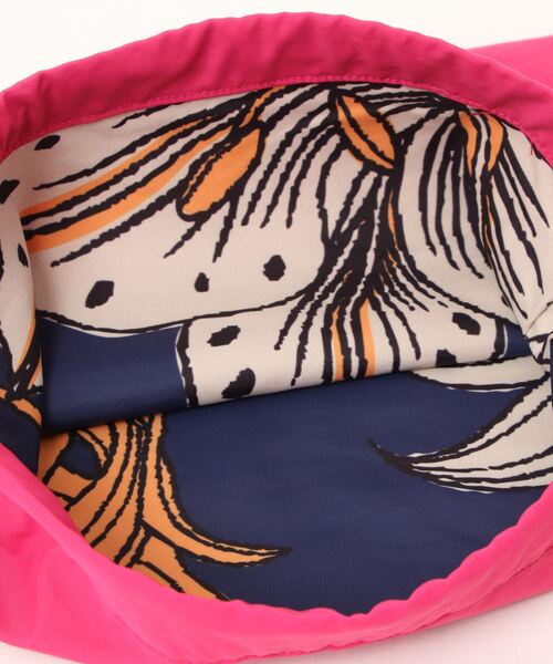 salle de bal（サルデバル）の「ihana / イハナ リバーシブル 巾着 ショルダー バッグ 1162005G BUR（ショルダーバッグ・レディース・ベージュ/ネイビー/グレー/ナチュラル/ブルー系その他/チャコール・FREE）」の13枚目の写真