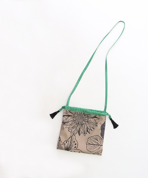 salle de bal（サルデバル）の「ihana / イハナ リバーシブル 巾着 ショルダー バッグ 1162005G BUR（ショルダーバッグ・レディース・ベージュ/ネイビー/グレー/ナチュラル/ブルー系その他/チャコール・FREE）」の21枚目の写真