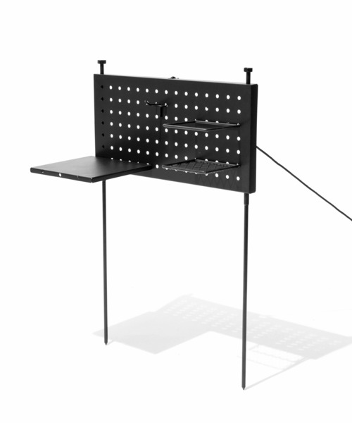 JACK & MARIE（ジャックアンドマリー）の「ONOE　パンチングサイドテーブル PT-4020（アウトドアグッズ・メンズ・ブラック・F）」の3枚目の写真