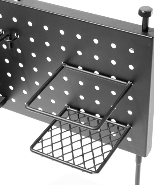 JACK & MARIE（ジャックアンドマリー）の「ONOE　パンチングサイドテーブル PT-4020（アウトドアグッズ・メンズ・ブラック・F）」の4枚目の写真