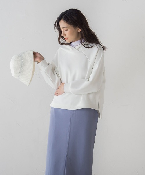 socolla（ソコラ）の「【socolla】ラグラン抜けエリプルオーバー≪洗濯機で洗える≫（パーカー・レディース・ブラック/オフホワイト/ピンク/グリーン・M）」の5枚目の写真