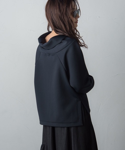 socolla（ソコラ）の「【socolla】ラグラン抜けエリプルオーバー≪洗濯機で洗える≫（パーカー・レディース・ブラック/オフホワイト/ピンク/グリーン・M）」の11枚目の写真