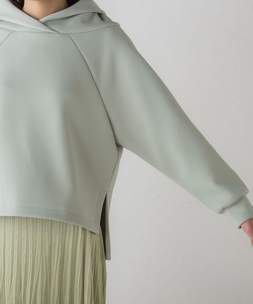 socolla（ソコラ）の「【socolla】ラグラン抜けエリプルオーバー≪洗濯機で洗える≫（パーカー・レディース・ブラック/オフホワイト/ピンク/グリーン・M）」の19枚目の写真