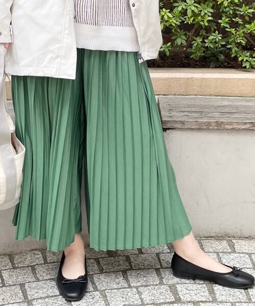 Cutie Blonde（キューティーブロンド）の「◆【楽ちん/体型カバー/低身長〇】すそくるっ！プリーツスカンツ（その他パンツ・レディース・グリーン/カーキ/ベージュ/チャコールグレー・01/04/02/03）」の11枚目の写真