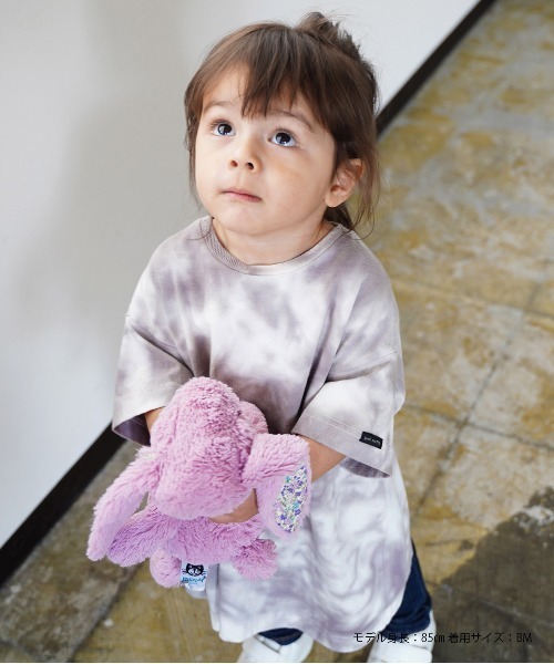 quoti use fith(クゥオティ ユース フィス)の「マーブル天竺 5分袖 BIG ひざ下丈ワンピース(ワンピース・キッズ・ベージュ/グレー/ブルー・90/100/110/80/120/130)」の2枚目の写真