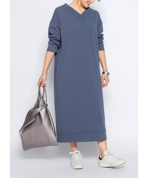 STYLE DELI（スタイルデリ）の「重ねVネック鹿の子調ワンピース（ワンピース・レディース・モカ/ベージュ系その他/ブルー系その他・01/02）」の3枚目の写真