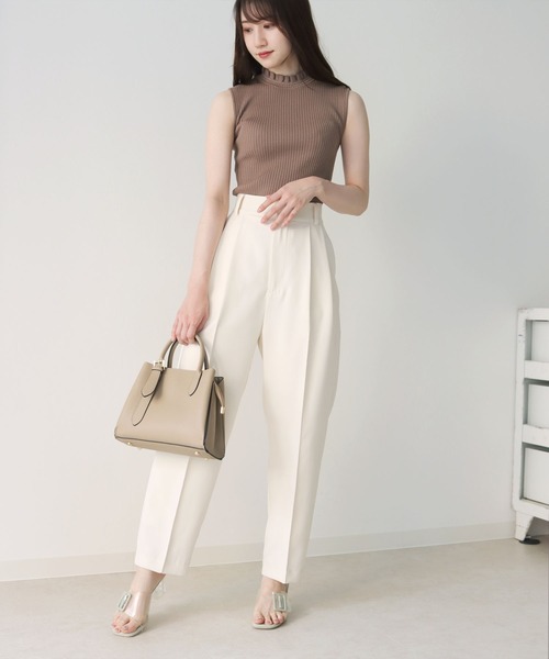 HER CLOSET（ハークローゼット）の「【twenty three】シャーリングプチハイネックリブニットノースリーブトップス（ニット/セーター・レディース・ブラック/グリーン/アイボリー/モカ・FREE）」の15枚目の写真