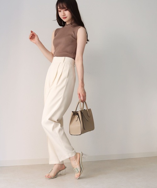 HER CLOSET（ハークローゼット）の「【twenty three】シャーリングプチハイネックリブニットノースリーブトップス（ニット/セーター・レディース・ブラック/グリーン/アイボリー/モカ・FREE）」の11枚目の写真