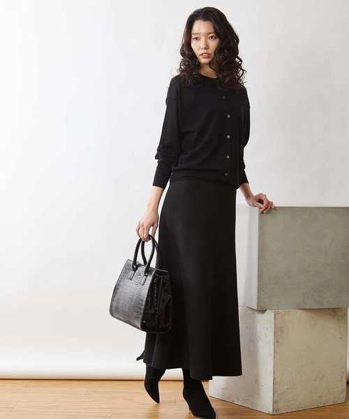 OUVRAGE CLASSE（ウヴラージュクラス）の「ニットロングフレアースカート（スカート・レディース・ブラック/グレイッシュベージュ・FREE）」の7枚目の写真
