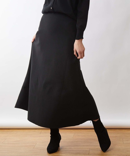 OUVRAGE CLASSE（ウヴラージュクラス）の「ニットロングフレアースカート（スカート・レディース・ブラック/グレイッシュベージュ・FREE）」の11枚目の写真