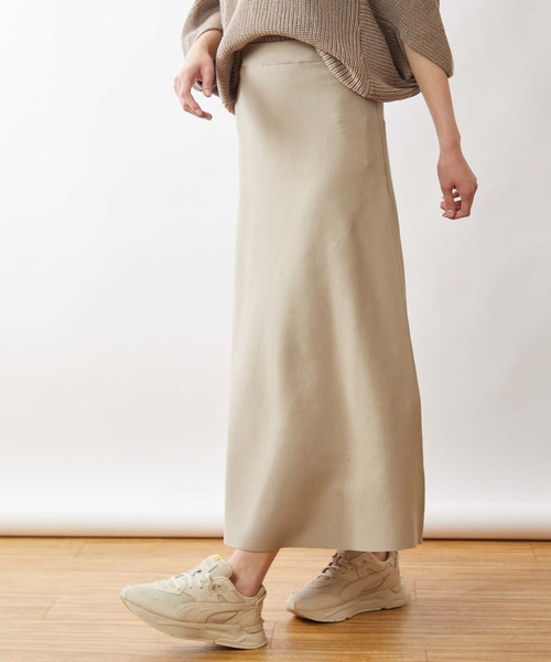 OUVRAGE CLASSE（ウヴラージュクラス）の「ニットロングフレアースカート（スカート・レディース・ブラック/グレイッシュベージュ・FREE）」の19枚目の写真