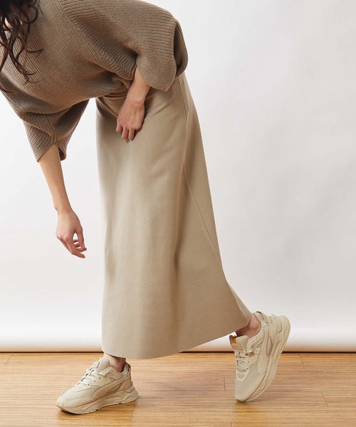 OUVRAGE CLASSE（ウヴラージュクラス）の「ニットロングフレアースカート（スカート・レディース・ブラック/グレイッシュベージュ・FREE）」の21枚目の写真
