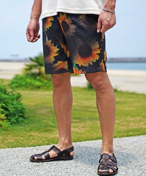 JOKER(ジョーカー)の「心躍る、アロハ気分。 総柄フラワーハーフパンツ メンズ 春服(その他パンツ・メンズ・ホワイト系1/ホワイト系2/ホワイト系3/ブラック系1/ブラック系2/ブラック系3/ブラック系4/ブラック系5/グレー系1/ブルー系1・M/L/XL)」の6枚目の写真