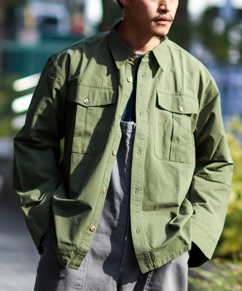 B.C STOCK(ベーセーストック)の「ウィルスガイガー 別注 シャツ(シャツ/ブラウス・メンズ・ベージュ/カーキ・MEDIUM/LARGE)」の2枚目の写真