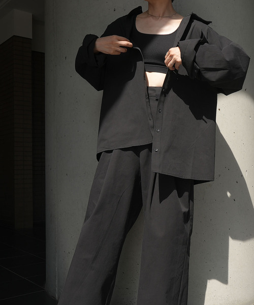 chuclla(チュクラ)の「オーバーサイズ コットン シャツ(セットアップ対応)chw22s073(シャツ/ブラウス・レディース・ブラック/ベージュ・FREE)」の4枚目の写真