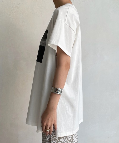 DouDou(ドゥドゥ)の「【AgAwd/アガウド】フォトTEE(Tシャツ/カットソー・レディース・ブラック/ホワイト・FREE)」の13枚目の写真