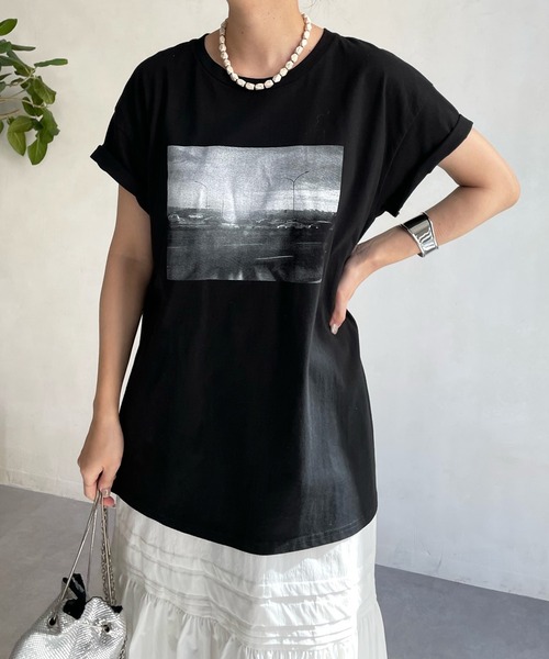 DouDou(ドゥドゥ)の「【AgAwd/アガウド】フォトTEE(Tシャツ/カットソー・レディース・ブラック/ホワイト・FREE)」の20枚目の写真