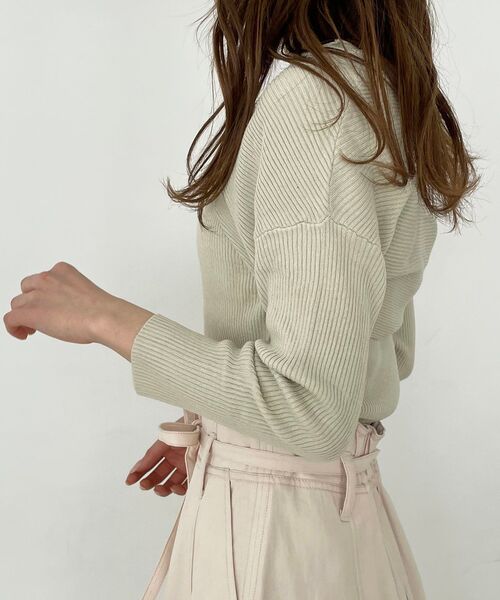 MAJESTIC LEGON(マジェスティックレゴン)の「フロントツイストニット(ニット/セーター・レディース・ライトグリーン/アイボリー/ブルー・MEDIUM)」の7枚目の写真
