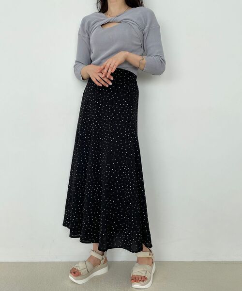 MAJESTIC LEGON(マジェスティックレゴン)の「フロントツイストニット(ニット/セーター・レディース・ライトグリーン/アイボリー/ブルー・MEDIUM)」の19枚目の写真