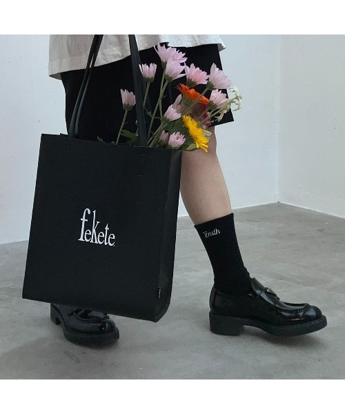 FEKETE（フェケテ）の「FEKETE KEI SHOP BAG (BLACK) -Graphic by KEI