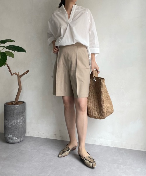 DouDou（ドゥドゥ）の「【WEB限定】バックギャザーオーバーシャツ（シャツ/ブラウス・レディース・オフホワイト/ピンク/オレンジ・FREE）」の4枚目の写真