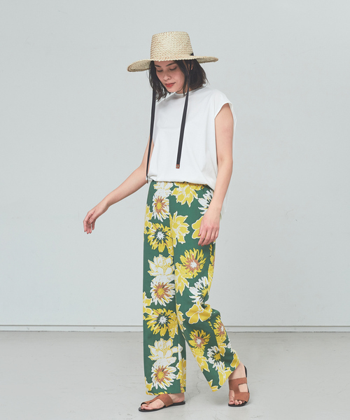 qualite（カリテ）の「コットンフレンチスリーブカットソー（Tシャツ/カットソー・レディース・オフホワイト/グリーン/ブラック/サーモンピンク・36/38）」の8枚目の写真