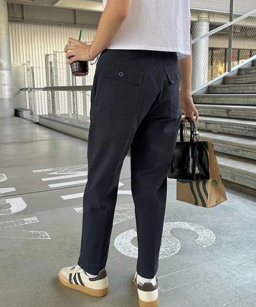 andme（アンドミー）の「コットンセンタープレスベイカーパンツ（その他パンツ・レディース・ブラック/ベージュ/ネイビー/カーキ/ホワイト/チャコールグレー/キナリ/ブラウン・S/M/L）」の12枚目の写真