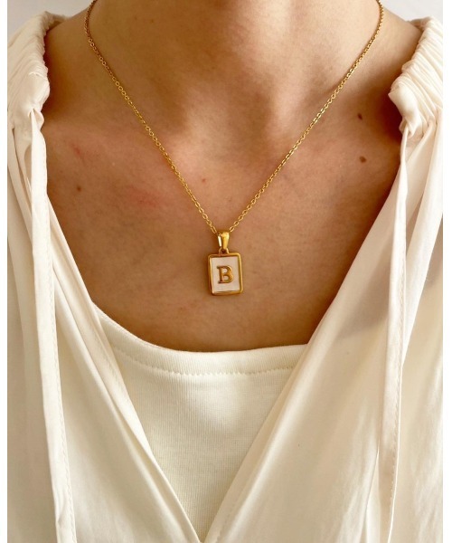 セール】スクエアゴールドフレームイニシャルネックレス（ネックレス