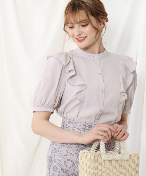 couture brooch（クチュールブローチ）の「◆マルチWAY仕様/大人フェミニンに着こなす。リボンフリルブラウス（シャツ/ブラウス・レディース・ブラック/サンドベージュ/ベビーピンク・38/40）」の3枚目の写真