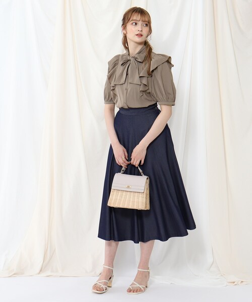 couture brooch（クチュールブローチ）の「◆マルチWAY仕様/大人フェミニンに着こなす。リボンフリルブラウス（シャツ/ブラウス・レディース・ブラック/サンドベージュ/ベビーピンク・38/40）」の7枚目の写真