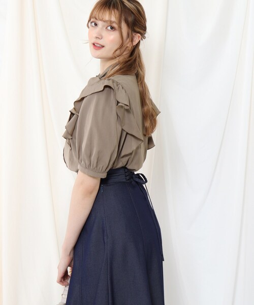 couture brooch（クチュールブローチ）の「◆マルチWAY仕様/大人フェミニンに着こなす。リボンフリルブラウス（シャツ/ブラウス・レディース・ブラック/サンドベージュ/ベビーピンク・38/40）」の10枚目の写真