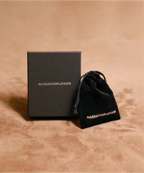 NARRATIVE PLATOON(ナラティブ プラトゥーン)の「NARRATIVE PLATOON ナラティヴプラトゥーン / Mini bashed ear cuff ミニバッシュドイヤーカフ イヤカフ / np-ec005(イヤーカフ・メンズ・ゴールド・FREE)」の12枚目の写真