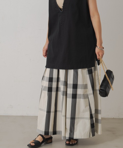 Shelly island(シェリーアイランド)の「【着映えを叶える】大柄チェックロングスカート(スカート・レディース・ホワイト・FREE)」の3枚目の写真