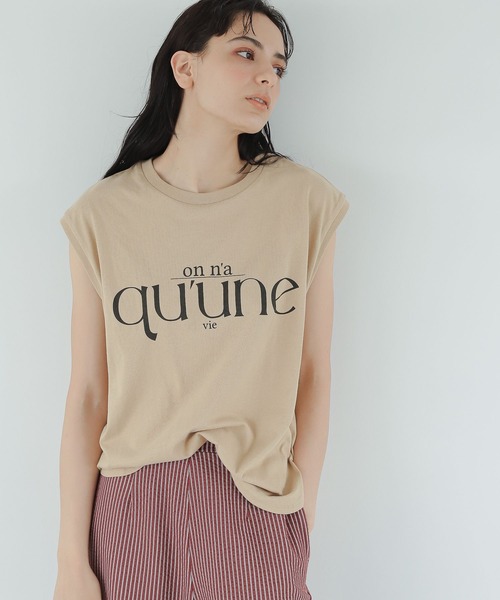 LAKOLE（ラコレ）の「BIGロゴスリーブレスTシャツ / 299131（Tシャツ/カットソー・レディース・ブラック/オフホワイト/ベージュ・SMALL/MEDIUM）」の3枚目の写真