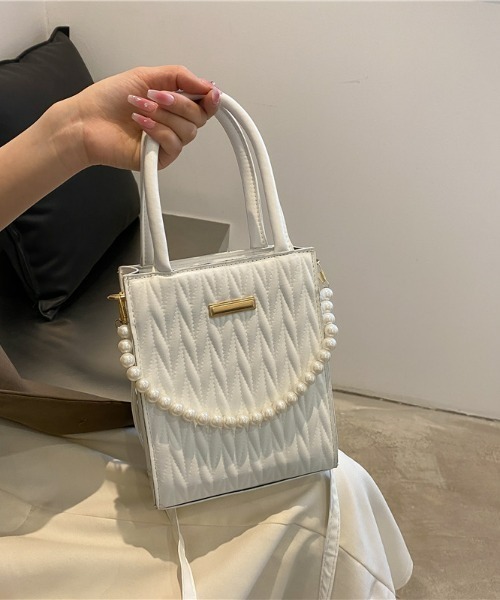 Loueme(ルエム)の「2wayパール付き スクエアミニバッグ(ショルダーバッグ・レディース・ホワイト/ブラック/ピンク/グリーン・FREE)」の7枚目の写真