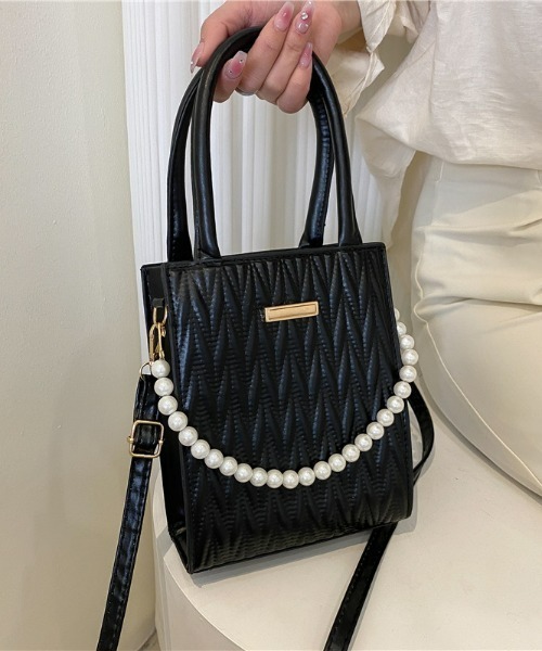 Loueme(ルエム)の「2wayパール付き スクエアミニバッグ(ショルダーバッグ・レディース・ホワイト/ブラック/ピンク/グリーン・FREE)」の10枚目の写真
