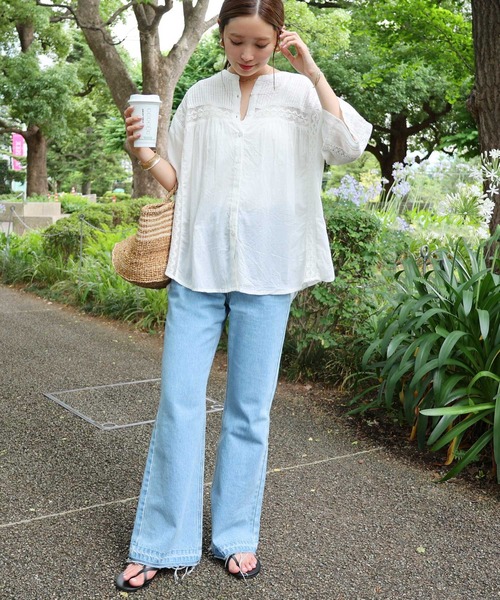 andme（アンドミー）の「裾フリンジデニムフレアパンツ（デニムパンツ・レディース・ブラック/サックスブルー/ブルー・M/L）」の11枚目の写真