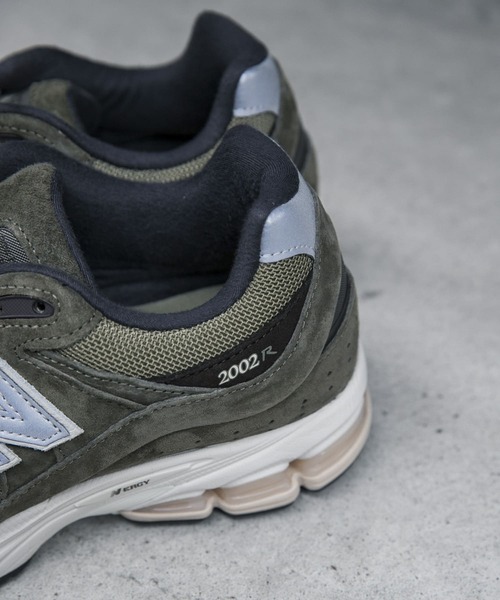 NEW BALANCE（ニューバランス）の「NEW BALANCE　M2002R（スニーカー・レディース・グリーン系その他・24/24.5/23.5）」の5枚目の写真