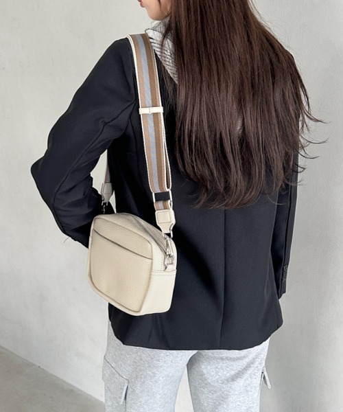 Lulu small beigeショルダーバッグMB510-091 Lulu small beige