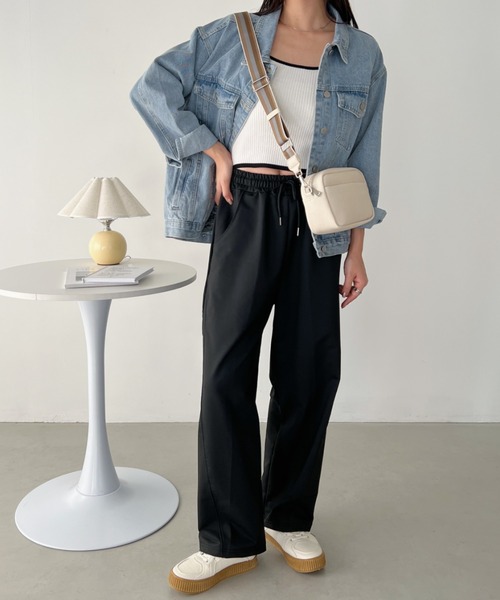 MYMOOD.（マイムード）の「square leather shoulder bag／PUスクエアミニショルダーバッグ（ショルダーバッグ・レディース・ブラック/アイボリー/グレイッシュベージュ/ダークブラウン/レッド・FREE）」の22枚目の写真