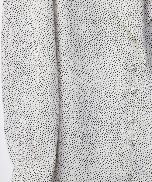 INED CLARO(イネドクラロ)の「ランダムドット2WAYボウタイブラウス【セットアップ対応】(シャツ/ブラウス・レディース・オフホワイト/ブラック/ブルー・フリー)」の22枚目の写真
