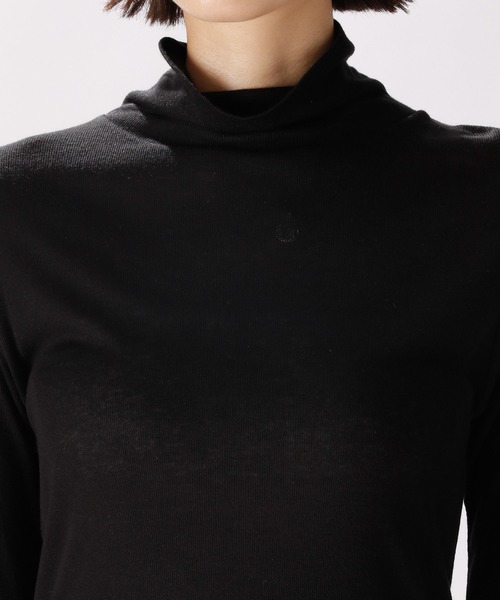 niko and...（ニコアンド）の「テンセル混シアータートルプルオーバー（Tシャツ/カットソー・レディース・ブラック/オフホワイト/オレンジ/ブルー/グリーン・MEDIUM/LARGE）」の20枚目の写真