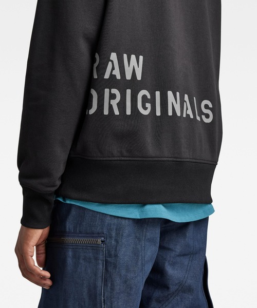 G-STAR（ジースター）の「MULTI GRAPHIC OVERSIZED SWEATER/オーバーサイズミリタリーステンシルロゴスウェット（スウェット・メンズ・ブルー系その他/ダークグリーン/ダークブラック・X-SMALL/SMALL/MEDIUM/LARGE/X-LARGE）」の20枚目の写真