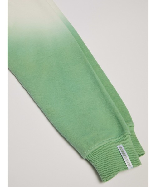 Guess（ゲス）の「Anise Ombre Cropped Hoodie（パーカー・レディース・ライトグリーン/イエロー/ピンク・LARGE/SMALL/MEDIUM/X-SMALL）」の10枚目の写真