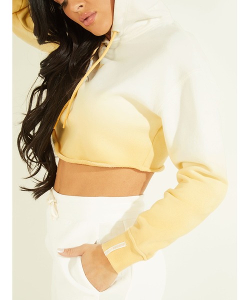 Guess（ゲス）の「Anise Ombre Cropped Hoodie（パーカー・レディース・ライトグリーン/イエロー/ピンク・LARGE/SMALL/MEDIUM/X-SMALL）」の5枚目の写真