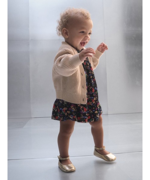 GAP（ギャップ）の「ブラナンベア ポケットセーターカーディガン (ベビー)（カーディガン/ボレロ・キッズ・オフホワイト/グレー/ブラウン・3-6M/6-12M/12-18M/18-24M）」の7枚目の写真