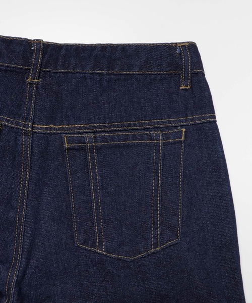 Couleur Meler（クルールメリー）の「Couleur Meler sakasa　tuck flare wide denim（デニムパンツ・メンズ・ブルー/ブラック/ネイビー・MEDIUM/LARGE）」の5枚目の写真