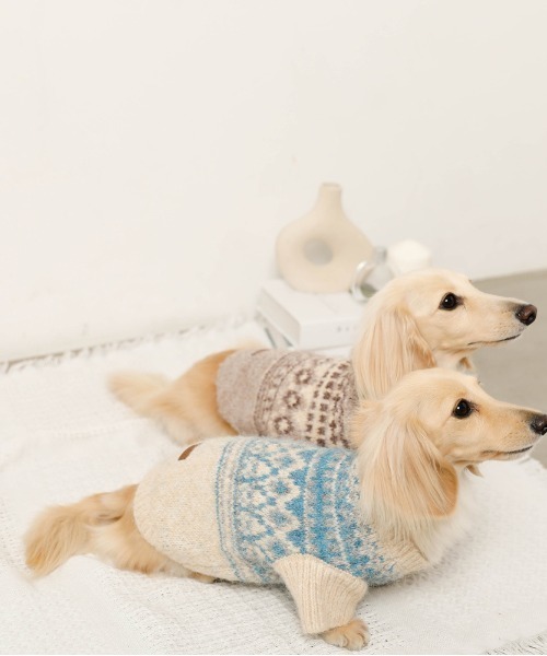 moncheri(モンシェリ)の「ノルディック柄ニット / 犬服 / ドッグウェア(ペットウェア・レディース・ベージュ/ブルー/モカ・S/M/L/XL/2M/XS)」の5枚目の写真