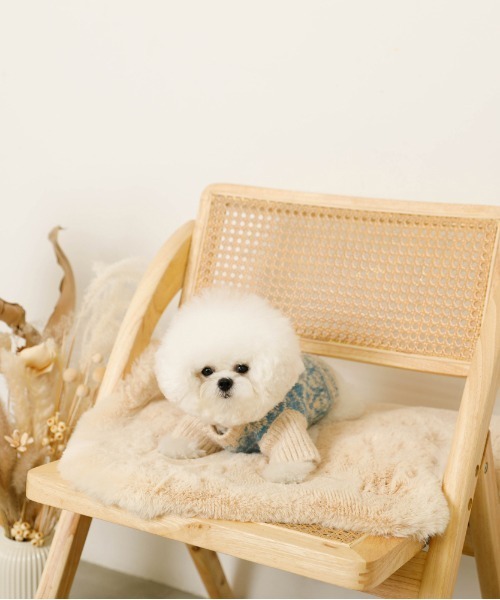 moncheri(モンシェリ)の「ノルディック柄ニット / 犬服 / ドッグウェア(ペットウェア・レディース・ベージュ/ブルー/モカ・S/M/L/XL/2M/XS)」の7枚目の写真