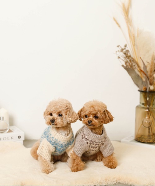 moncheri(モンシェリ)の「ノルディック柄ニット / 犬服 / ドッグウェア(ペットウェア・レディース・ベージュ/ブルー/モカ・S/M/L/XL/2M/XS)」の11枚目の写真